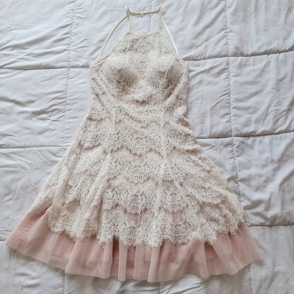 NWT Betsy & Adam Off-White Lace Halter Open-Back Dress 6 - Picture 7 of 9